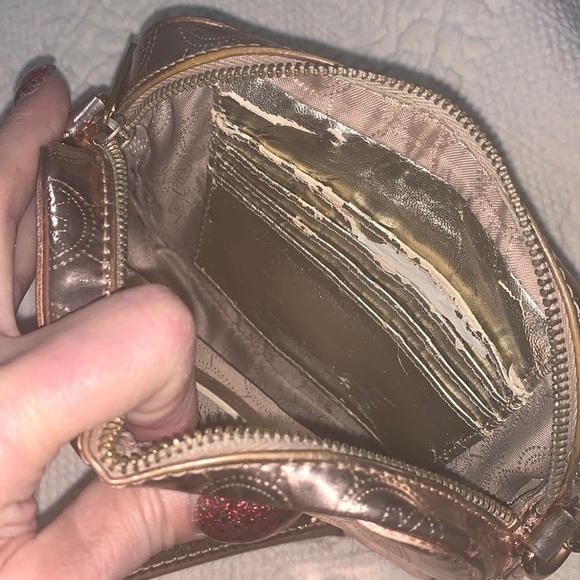 Michael Kors, gold embossed Crossbody - Picture 7 of 8